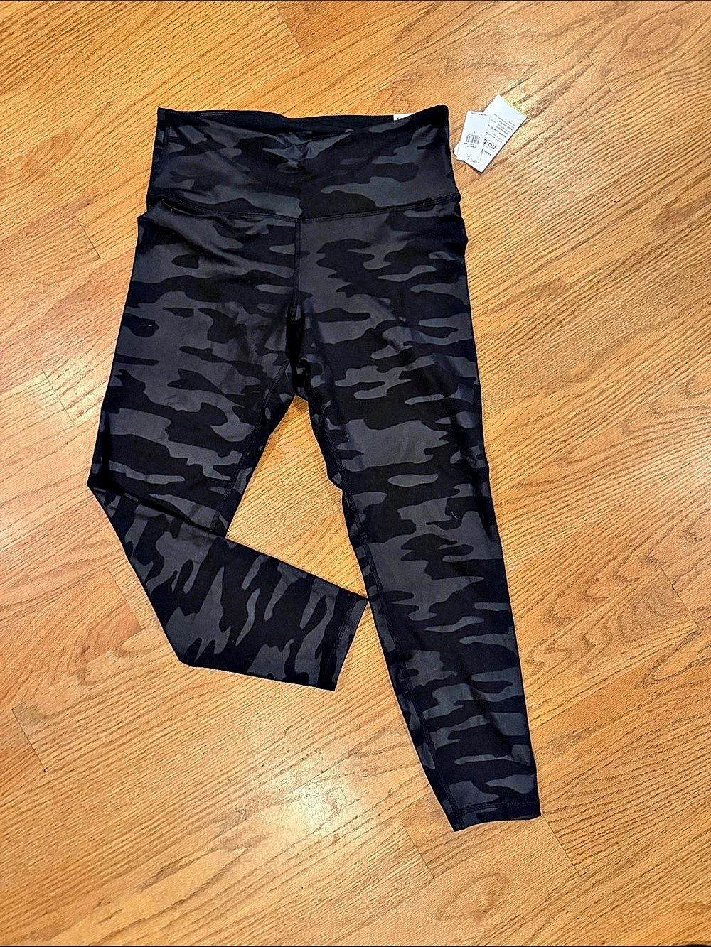 Old Navy Elevate Legging Camo High Rise Leggings in Black & Gray Size Large NWT
